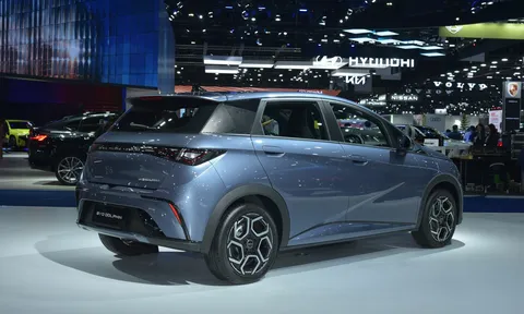 BYD Dolphin 2026 lộ diện trước ngày về Việt Nam: Nâng cấp công nghệ an toàn, pin lớn hơn, giá dự kiến giảm