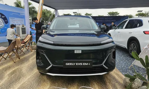 SUV hybrid Geely EX5 EM-i ghi dấu ấn với 3 kỷ lục ngay khi trình làng Việt Nam