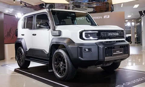 Toyota Land Cruiser FJ 'rục rịch' ra mắt Việt Nam, giá dự kiến ngang ngửa Toyota Fortuner và Ford Everest