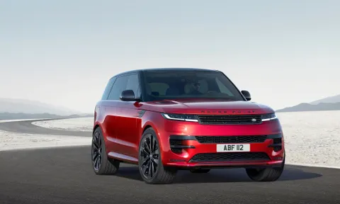 Range Rover Sport 2026 có giá từ 5,9 tỷ đồng tại Việt Nam: Bản PHEV chạy tối đa 740 km khi kết hợp xăng-điện