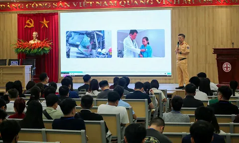 Quy định mới: Thí sinh phải xem video tình huống tai nạn trước khi sát hạch lái xe