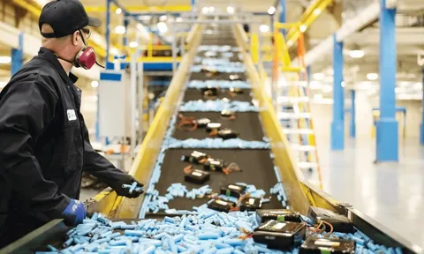 Thu hồi và tái chế pin: Bài toán khó của ngành xe điện
