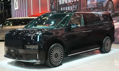 Cận cảnh Zeekr 009 2026 sắp bán tại Việt Nam: MPV điện mạnh hơn 900 mã lực, sạc 10 phút đi 510 km