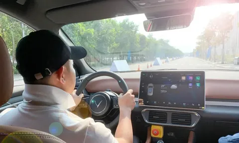 Di chuyển bằng ô tô điện ngày nắng nóng: Những lưu ý không nên bỏ qua