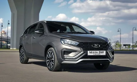 Lada Vesta SW Cross bất ngờ được định giá tại Việt Nam dù chưa bán chính hãng