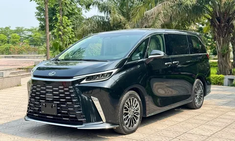 Lexus Việt Nam tiếp tục giảm giá xe hybrid, LM 500h hạ hơn 300 triệu đồng