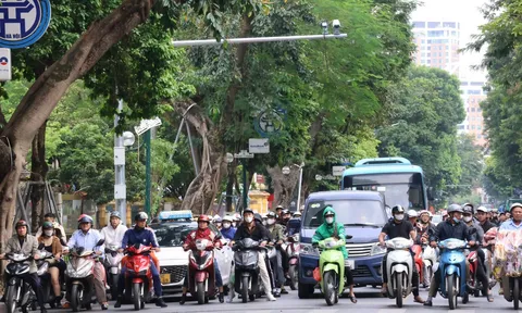 Hà Nội chưa xem xét đề xuất hạn chế xe máy xăng trong Vành đai 1