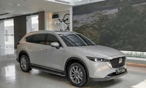 Mazda CX-8 bổ sung phiên bản mới giá 899 triệu đồng, 'phả hơi nóng' lên Santa Fe và Sorento