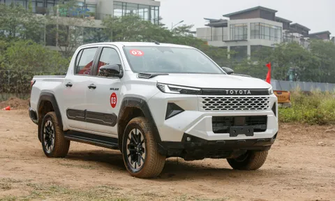 Toyota Hilux là mẫu bán tải duy nhất tăng trưởng trong tháng 4/2026, song Ford Ranger vẫn 'vô đối'