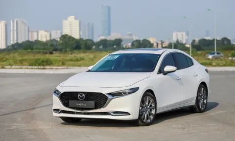 Mazda3 một mình kéo doanh số sedan hạng C trong tháng 4/2026