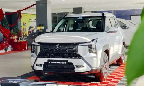 Mừng 7.000 xe Destinator đến tay khách Việt, Mitsubishi tung ưu đãi đặc biệt trong tháng 6