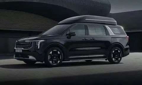 Kia Carnival High Roof vừa ra mắt tại Hàn Quốc có gì khác biệt so với bản thường?
