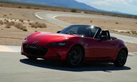 Mazda MX-5 chính thức ra mắt Việt Nam: Roadster 2 cửa Nhật Bản giá từ 1,339 tỷ đồng