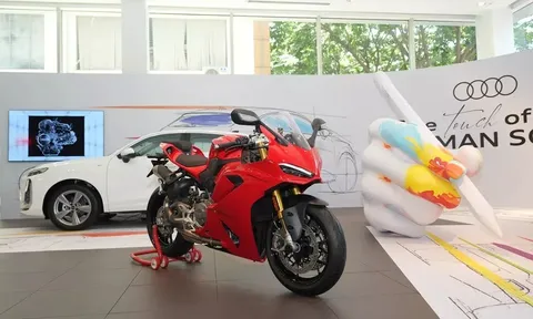 Ducati Việt Nam trưng bày Panigale V2 S và Streetfighter V2 S 2026: Xe dùng động cơ mới nhẹ nhất lịch sử hãng