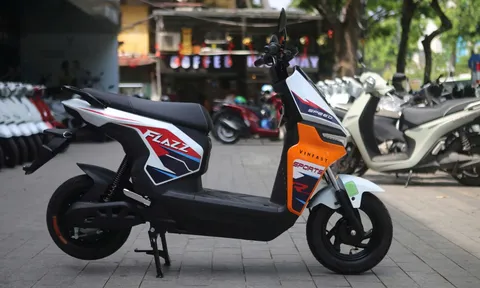 VinFast Flazz Max "đốn tim" học sinh vì dáng thể thao, đổi pin nhanh, giá từ 12,6 triệu đồng