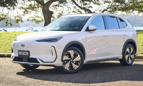 Geely EX5 bản nâng cấp lộ diện: Mạnh hơn, thêm LiDAR và chuyển sang dẫn động cầu sau