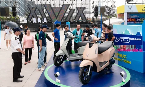Mua xe máy điện mới, người dùng VinFast được 'tặng' tới 2 triệu đồng