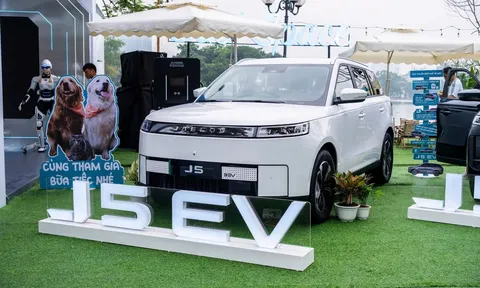 Mục sở thị Jaecoo J5 BEV được trưng bày tại Việt Nam: SUV điện mạnh 208 mã lực, phạm vi hoạt động 461 km/sạc