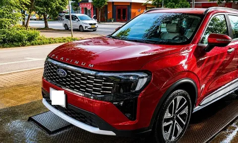 Ford Territory Platinum lộ diện "full không che" trước thềm ra mắt, thêm trang bị gì để đấu Mazda CX-5?