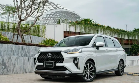 Toyota Veloz Cross giảm sâu chưa từng có tại đại lý: Bản cao cấp còn rẻ hơn bản tiêu chuẩn