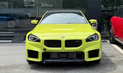 Chiếc BMW M2 đời mới đầu tiên xuất hiện tại Việt Nam: Mạnh 480 mã lực, giá thực tế có thể vượt 4,1 tỷ đồng