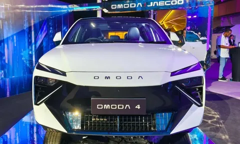 Chiêm ngưỡng Omoda 4 EV vừa ra mắt Đông Nam Á: Thiết kế nịnh mắt, buồng lái AI, 18 tính năng ADAS