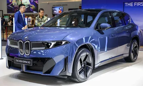 Cận cảnh BMW iX3 thế hệ mới tại Đông Nam Á: Màn hình trải dài sát kính lái, chạy tối đa hơn 800 km/sạc
