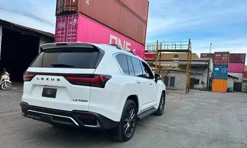 Lexus LX 700h đầu tiên cập cảng Việt Nam: SUV hybrid đầu bảng có gì đặc biệt?
