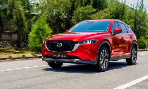 Mazda CX-5 giảm còn từ 666 triệu đồng tại đại lý, 'phả hơi nóng' lên Territory, Tucson