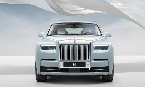 Rolls-Royce Phantom siêu hiếm xuất hiện trong bài đăng của Hoa hậu Mai Phương Thúy