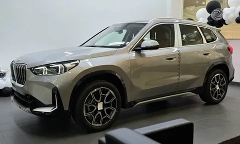 Cận cảnh BMW X1 2026 vừa ra mắt tại Việt Nam: Ngoại hình vuông vức hơn, nâng cấp công nghệ