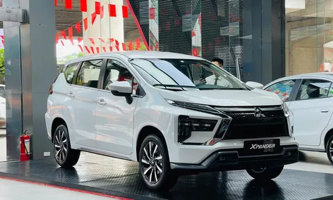 Xe gia đình 7 chỗ tại Việt Nam đang rẻ chưa từng thấy