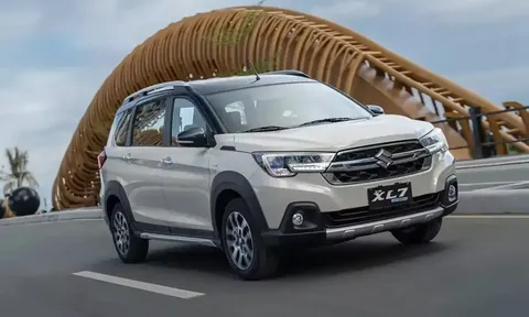 Suzuki tung ưu đãi 'khủng' trước tháng Ngâu: XL7 Hybrid được tăng mức khuyến mại lên 75 triệu đồng