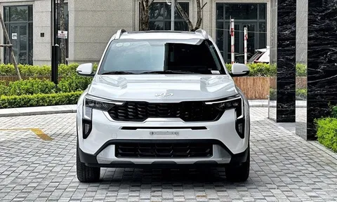 Giá Kia Sonet chạm đáy mới, 'phả hơi nóng' lên Toyota Raize, Suzuki Fronx