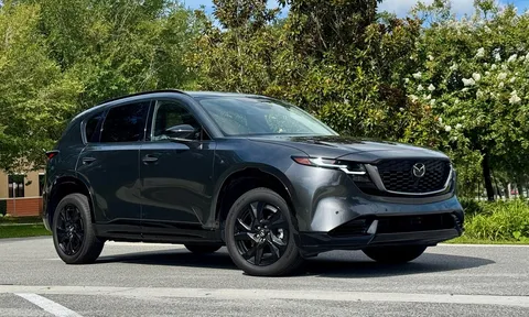Mazda CX-5 hụt hơi trước Subaru Forester trong cuộc đua doanh số tại thị trường này