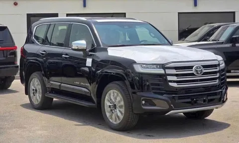 Toyota Land Cruiser LC300 HEV sắp bán tại Việt Nam lộ mức tiêu thụ nhiên liệu