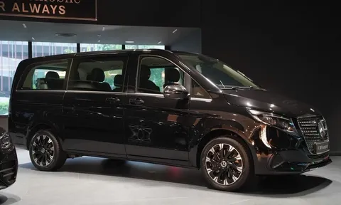MPV hạng sang Mercedes-Benz V 300 Avantgarde nhận ưu đãi 'khủng' tới 600 triệu đồng