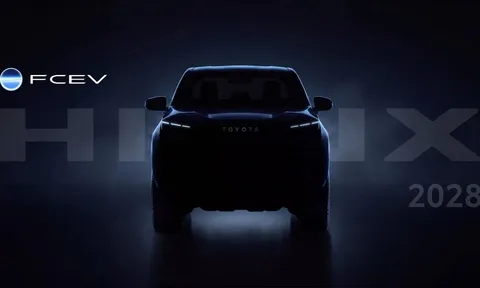 Bán tải Toyota Hilux FCEV lộ diện: Đi xa hơn bản điện, nạp hydro nhanh như đổ xăng