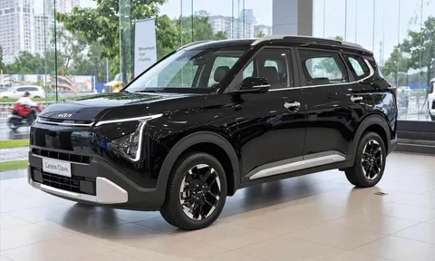 Kia Carens Clavis được trưng bày tại đại lý trước ngày ra mắt: Diện mạo mới, bổ sung nhiều tiện nghi và an toàn