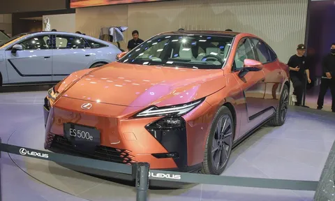 Lộ thông số của Lexus ES 500e sắp bán tại Việt Nam, giá tạm tính khoảng 2,98 tỷ đồng