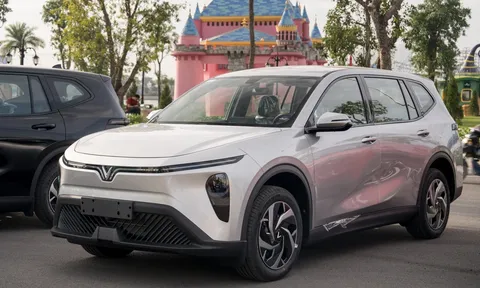 Bất chấp tháng Ngâu, VinFast Limo Green tiếp tục là 'ông hoàng doanh số' của phân khúc MPV tại Việt Nam