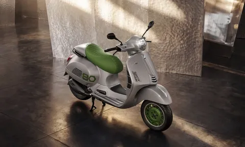 Mẫu xe ga Vespa đặc biệt giá ngang ô tô hạng A, chỉ 4 khách Việt có cơ hội sở hữu