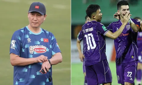 HLV Kim Sang-sik nhận mật thư, ngọc quý V.League đặt một chân lên ĐT Việt Nam