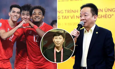 Tin nóng AFF Cup 30/12: HLV Kim Sang Sik nhận tin dữ; ĐT Việt Nam được bầu Hiển treo thưởng lớn