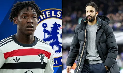 Man Utd xác nhận bán Kobbie Mainoo, báu vật Carrington cập bến Chelsea với giá khó tin?