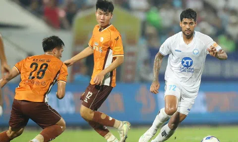 Thua tan nát trước ông lớn V.League, HLV của HAGL lên tiếng về quyết định gây tranh cãi