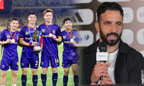 HLV Ruben Amorim ngó lơ Hai Long, thuyền trưởng Man United ấn tượng với một cầu thủ Đông Nam Á