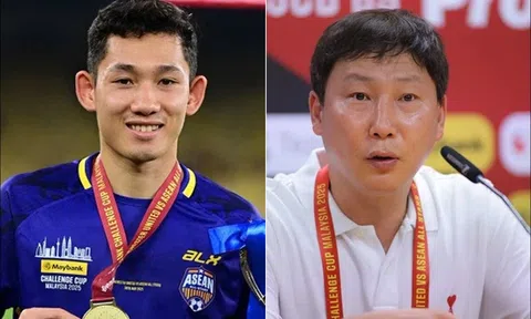 Truyền thông châu Âu 'phát sốt' vì Hai Long, HLV Kim Sang-sik tiến cử trò cưng tới Manchester United