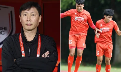 ĐT Việt Nam thiệt đơn thiệt kép sau trận gặp Malaysia, HLV Kim Sang-sik đứng ngồi không yên