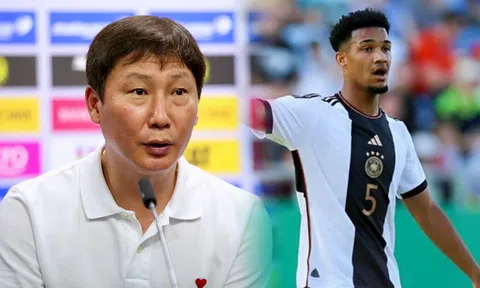 ĐT Việt Nam nhận báo động đỏ, HLV Kim Sang-sik đón 'siêu viện binh' từ châu Âu